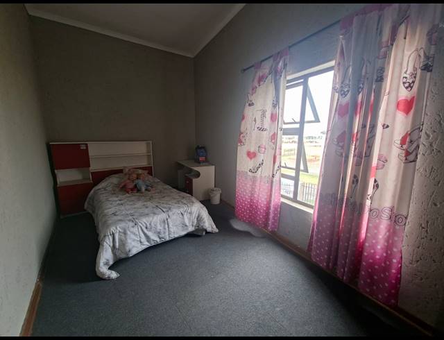 4 BEDROOM HOUSE FOR SALE IN RIVERSDALE